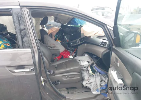 2011 Honda Odyssey Touring/Touring Elite z USA, uszkodzony, nr VIN 5FNRL5H99BB079963